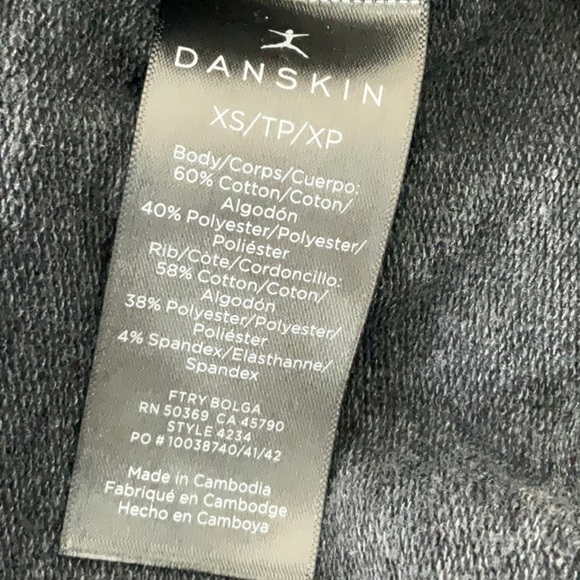 DanSkin Women’s Distressed Sweatshirt Size XS - Picture 7 of 7